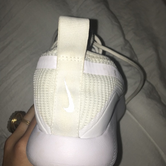 Never wore - Picture 4 of 4